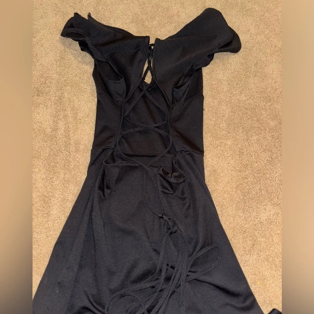Black Midi Cocktail dress laced with back v cut neck line short sleeved - Picture 3 of 7
